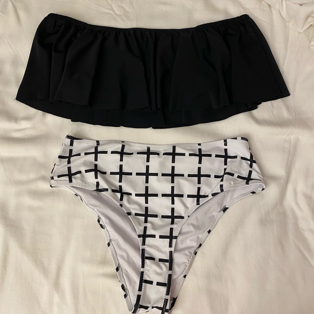 Cupshe Bikini Set - Picture 2 of 9